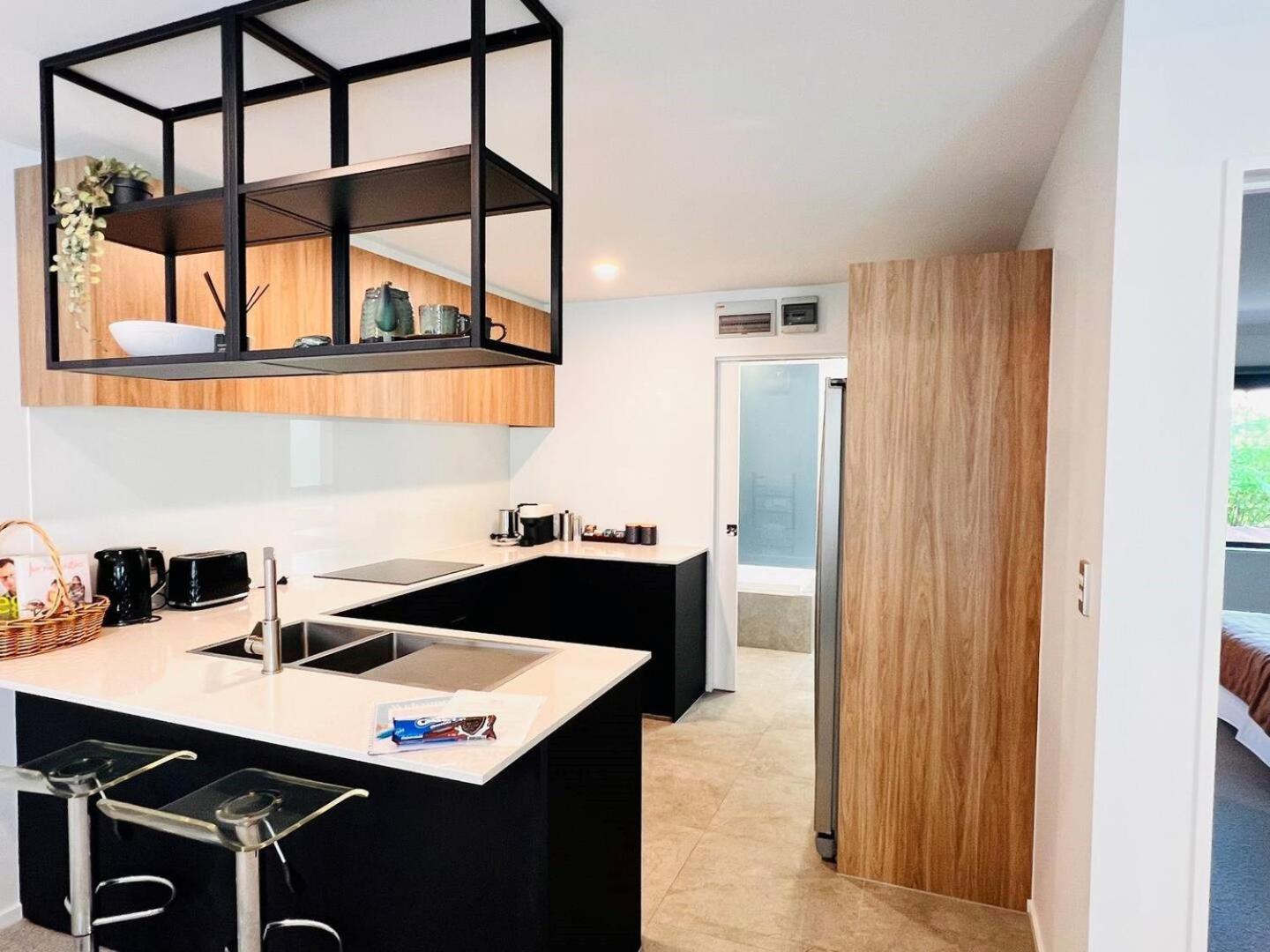 Chester St East - Christchurch Holiday Homes Экстерьер фото